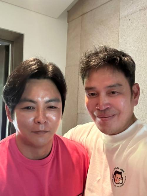 ◇신건혁 아너소사이어티(강릉 건도리횟집 대표, 사진 왼쪽)