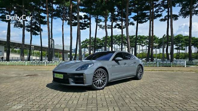 포르쉐 파나메라 터보S E-하이브리드