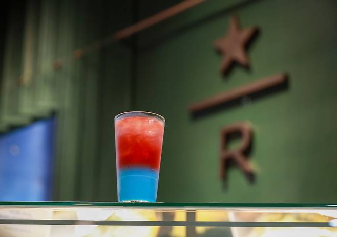 새로 문 연 스타벅스 리저브광화문의 광화문 믹사토 칵테일. 스타벅스 코리아 제공