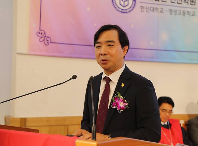 ▲강성영 총장이 인사말을 전하고 있다.