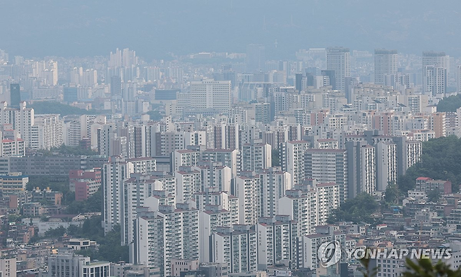서울 남산에서 바라본 시내 모습 [사진 = 연합뉴스]