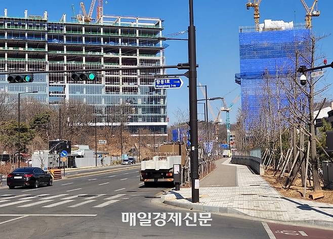 지식산업센터 공사가 한창인 경기 고양시 향동지구 전경 [매경DB]