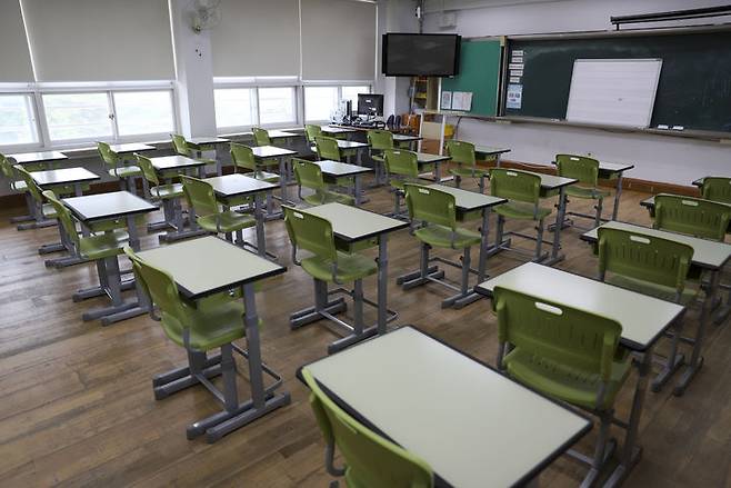 [서울=뉴시스] 최근 7년간 보육시설 및 교육기관 종사자의 우울증·불안장애 진료 건수가 2배 증가한 것으로 확인됐다. 특히 지난해 우울증 진료 건수가 20만 건에 육박한 것으로 나타나면서 이들을 보호할 실효적인 대책이 필요하다는 지적이 나오고 있다. (사진=유토이미지). *재판매 및 DB 금지 *재판매 및 DB 금지