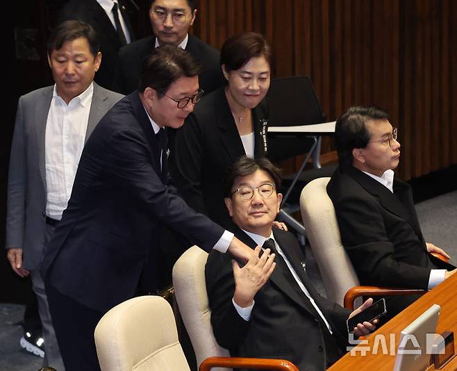 [서울=뉴시스] 김금보 기자 = 권성동 국민의힘 의원이 1일 오후 서울 여의도 국회에서 열린 제22대 제429회국회(정기회) 개회식에 출석해 있다. 2025.09.01. kgb@newsis.com