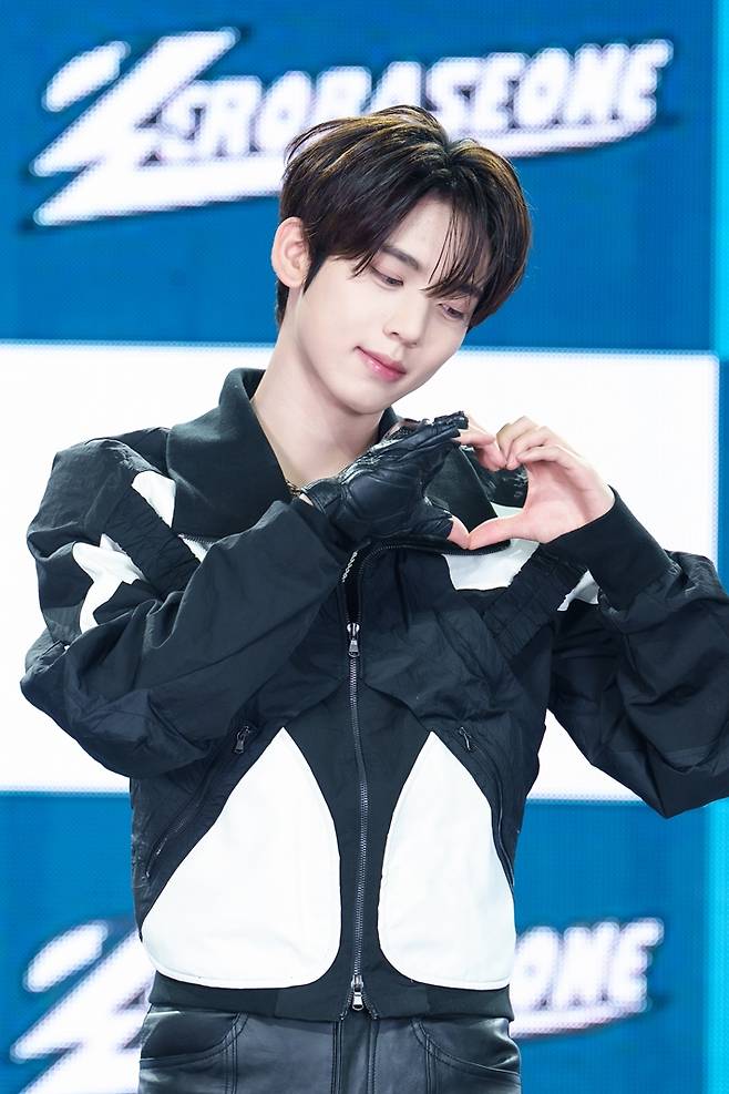 제로베이스원 한유진. 웨이크원 제공