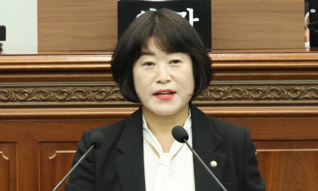 ▲김혜란 창원특례시의원이 5분 자유발언을 하고 있다. ⓒ프레시안(조민규)