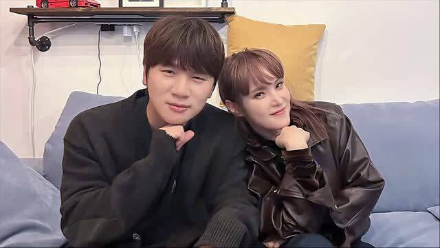 BTX의 멤버인 가수 케이윌과 거미. 거미 SNS 캡처