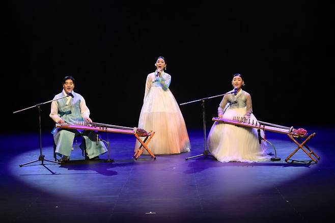 ▲ 지난해 9월 28일 2024 의정부예술제 개막행사로 열린 국악 공연 모습./사진제공=의정부시