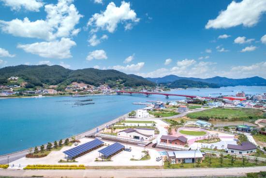 남해 죽방렴 홍보관 전경.