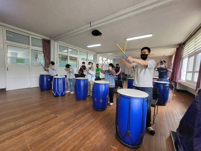 버려진 폐교가 지역주민들의 여가공간으로 자리잡아가고 있다. 경북교육청 제공.