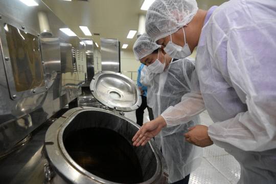 논산시는 지난 1일 관내 기업체인 농업회사법인 상경에프앤비(주)와 경성지대공업(주)를 방문해 산업 현장을 살펴보고 기업의 목소리를 듣는 시간을 가졌다. 논산시 제공