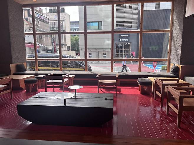 투썸2.0 강남 매장 전경. 황소영 기자 fangso@donga.com