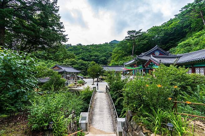 고즈넉한 사찰, 희방사. 여름에는 템플스테이도 경험할 수 있다(사진=이효태)