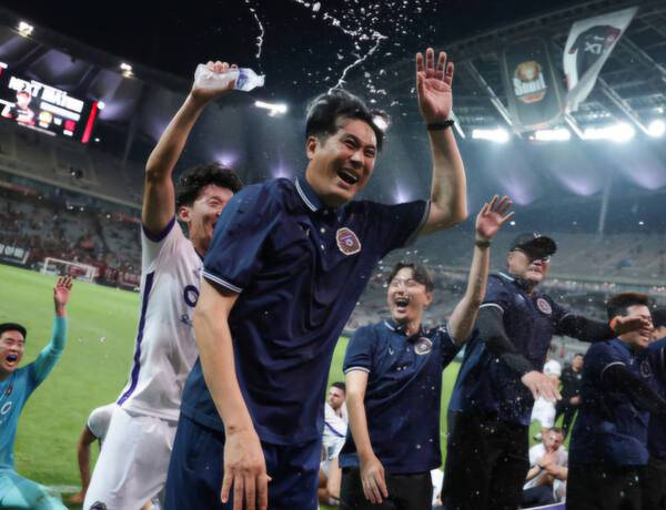 프로축구 K리그1 FC안양이 유병훈 감독의 전략적 운영을 토대로 3연패 뒤 2연승 반등에 성공했다. 안양 제공