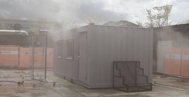 [청양=뉴시스] 배터리 화재실험 모습. *재판매 및 DB 금지