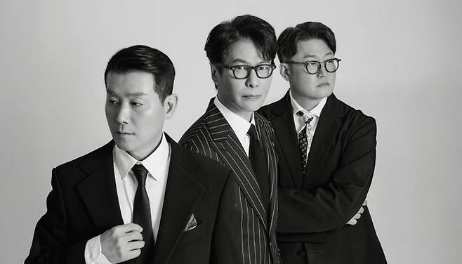 [울산=뉴시스] 구미현 기자 = 울산울주세계산악영화제 폐막공연 무대에 오르는 김현철·윤상·이현우 (사진=영화제 제공) 2025.09.02. photo@newsis.com *재판매 및 DB 금지