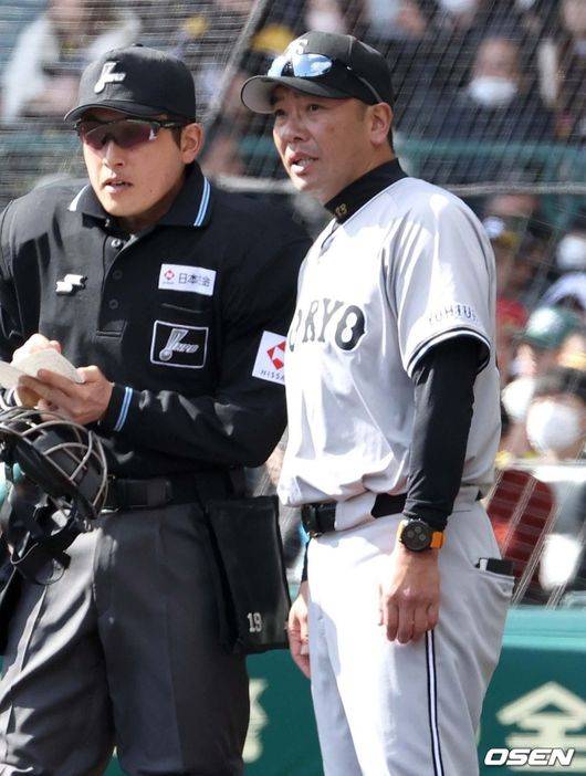 아베 신노스케 감독. 요미우리 자이언츠 SNS