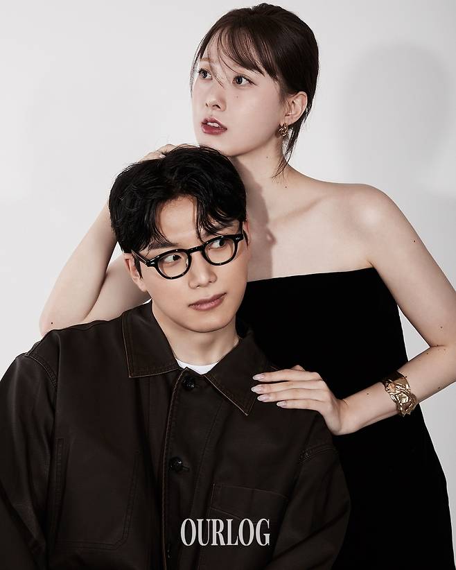 아워로그 가을 화보 이미지