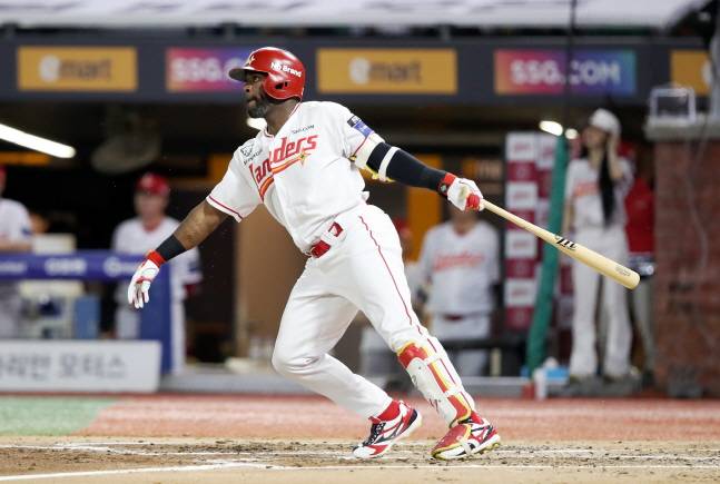 안타를 때려내는 에레디아. /사진=SSG 랜더스 제공
