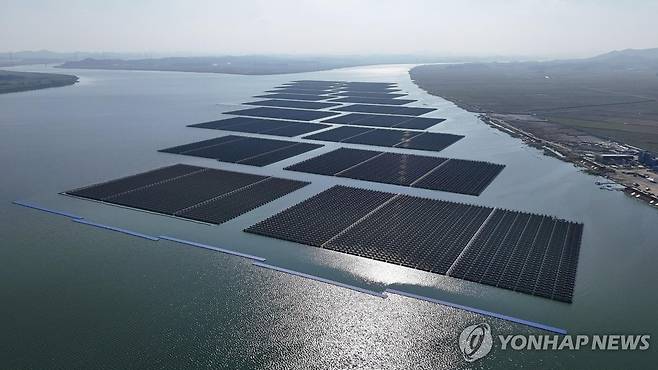 대호호 수상 태양광 발전소 [한국동서발전 제공. 재판매 및 DB 금지]
