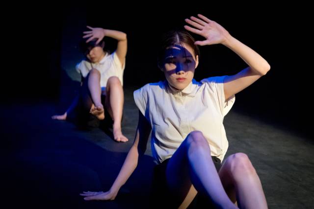 프로젝트 정중동동중정이 이전에 공연한 '24h' 공연 모습. 허경미무용단-무무 제공