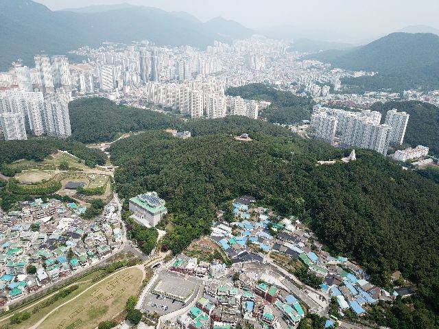 동래구 ‘한옥체험마을’ 예정지인 동래사적공원 일원. 부산일보 DB