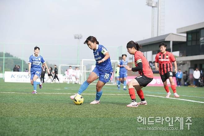 K리그 여자 축구대회 퀸컵이 오는 5일 춘천에서 개막한다. 사진은 지난해 진행된 퀸컵 경기. (사진=한국프로축구연맹)