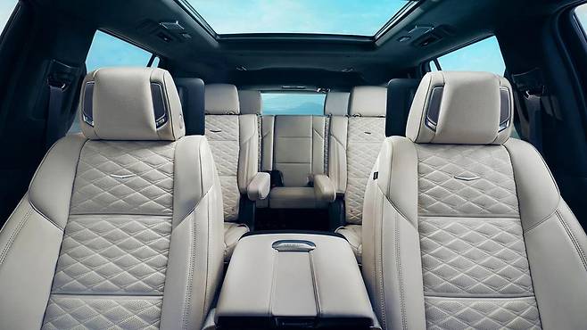 캐딜락 에스컬레이드 실내