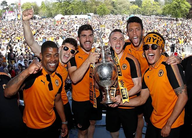 울버햄튼시절 조타와 네베스. 더선 기사캡쳐