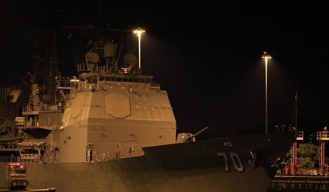 ▲파나마 운하 진입해 카리브해 향하는 미 해군 미사일 순양함 '레이크 이리'의 모습 [연합뉴스]