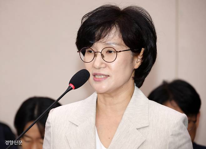 원민경 여성가족부 장관 후보자가 3일 국회 여성가족위원회에서 열린 인사청문회에서 인사말을 하고 있다. 박민규 선임기자