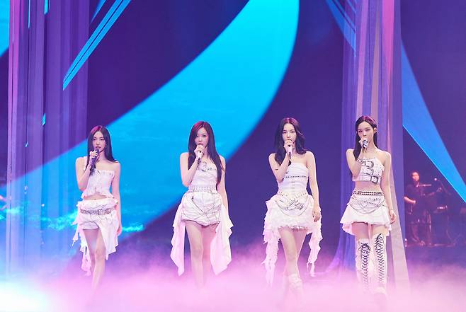 aespa performs during its ″SYNK: aeXIS Line″ concert tour opened at KSPO Dome in southern Seoul with three shows from Aug. 29 to 31. [SM ENTERTAINMENT]