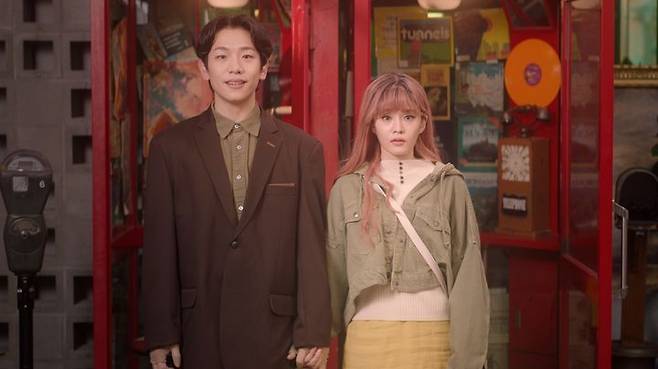 [서울=뉴시스] 영화 '어쩌면 해피엔딩'. (사진 = 키노필름, 아센디오 제공) 2025.09.03. photo@newsis.com *재판매 및 DB 금지