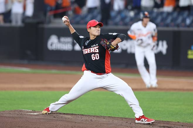 KIA 김도현이 2일 대전 한화전 선발 등판해 공을 던지고 있다. KIA 타이거즈 제공