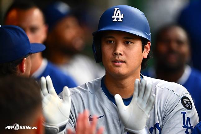 더그아웃으로 들어온 오타니의 모습. /AFPBBNews=뉴스1