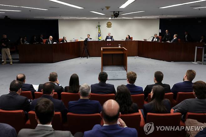 2일(현지시간) 자이르 보우소나루 전 대통령 사건 공판 열린 브라질 연방대법원 법정 [브라질리아 로이터=연합뉴스. 재판매 및 DB 금지]