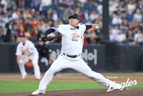 KIA전에서 역투하는 한화의 류현진 [한화 이글스 제공. 재판매 및 DB 금지]