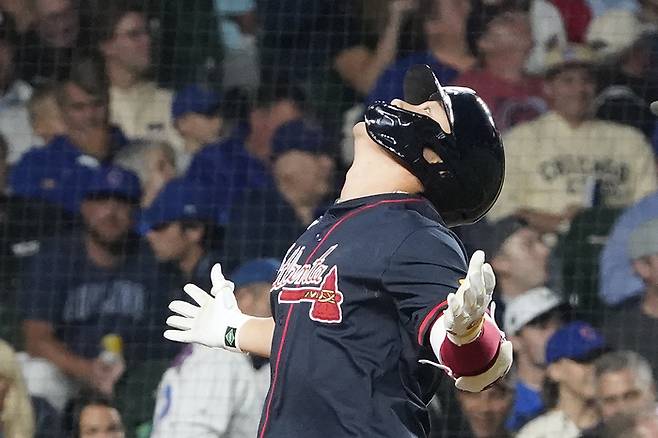 김하성이 4일(한국시간) 리글리필드에서 열린 시카고 컵스와 원정경기에서 7회초 역전 결승 3점 홈런을 때려낸 뒤 세리머니하고 있다. 사진 | Imagn Images 연합뉴스