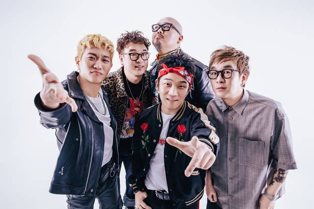 크라잉넛은 지난 30년 동안 가장 유의미했던 일로 '라이브 클럽 합법화'를 꼽으며 "인디 뮤지션들과 예술계 종사자들이 연대해 이뤄낸 결과다. 암흑 같던 시절을 로큰롤 뮤직으로 뚫고 나온 멋진 사건"이라고 말했다. /크라잉넛