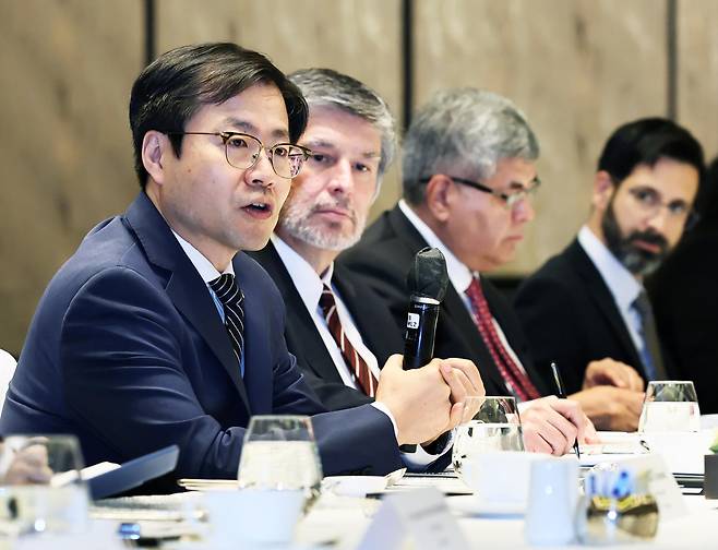 여한구 산업통상자원부 통상교섭본부장은 지난 2일 열린 국무회의에서 "CPTPP와 같은 부분도 전략적으로 검토를 시작해야 할 것 같다"고 밝혔다. 사진은 여 본부장이 3일 서울 종로구 포시즌스호텔에서 열린 주한중남미대사단 간담회에 참석해 발언하는 모습. /산업통상자원부