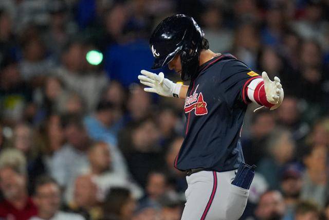 김하성이 홈런을 때린 뒤 세리머니를 하고 있다. 시카고=AP 연합뉴스