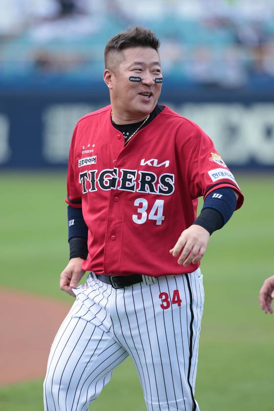 42세 나이에도 여전히 KBO리그 최정상급 타자로 활약하고 있는 KIA 최형우. 사진 KIA 타이거즈