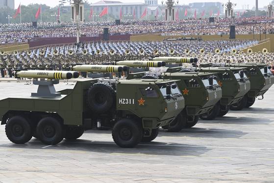 The underwater weaponry formation attends a military parade in Beijing, capital of China, Sept. 3, 2025. [XINHUA/YONHAP]