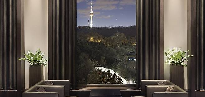 The Shila Hotel's Lounge & Bar The Library [THE SHILA HOTEL]