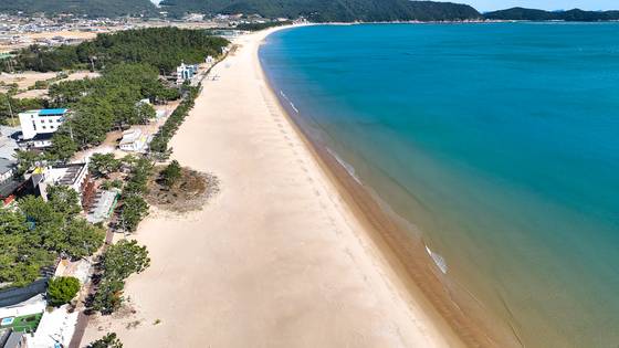 Sinji Myeongsasimni Beach in Wando County, South Jeolla [WANDO COUNTY]