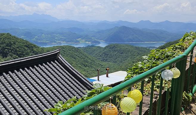 정방사에서 바라본 충주호(청풍호)