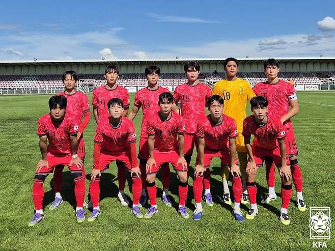 이탈리아와의 친선대회 1차전에 선발로 나선 U-17 대표팀 선수들. [대한축구협회 제공. 재판매 및 DB 금지]