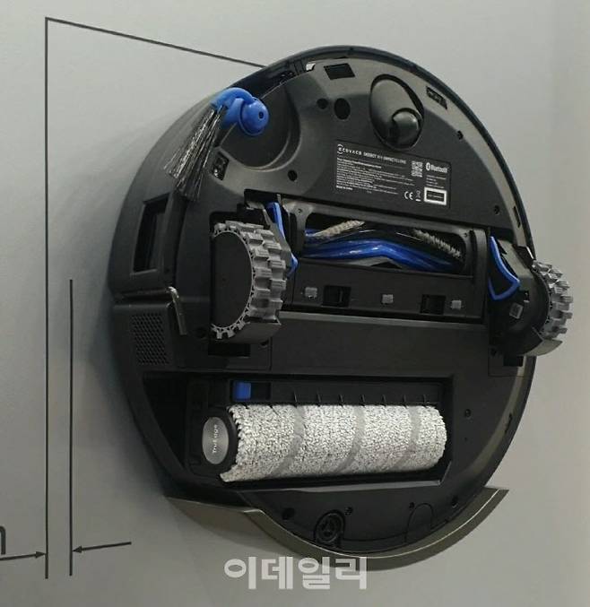 에코백스가 선보인 로봇청소기 ‘디봇 X11’ 제품 이미지. (사진=이데일리 김응태 기자)