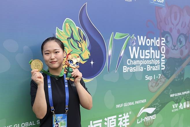 세계우슈선수권대회 여자 남권에서 우승한 변시우. 사진 | 대한우슈협회