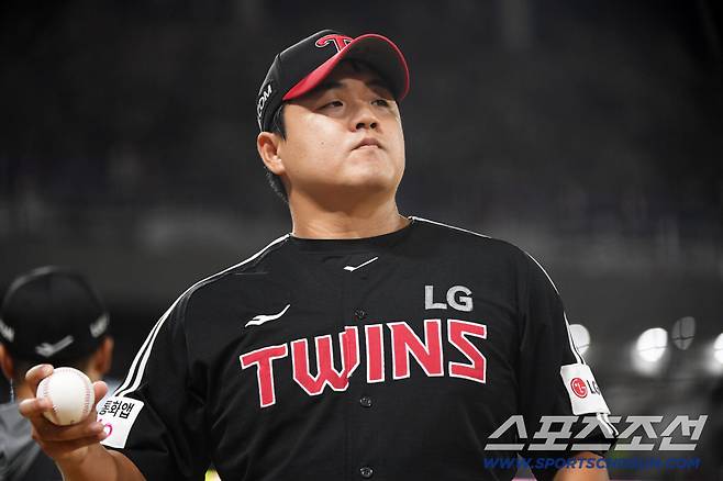 LG 장현식을 몸을 풀고 있다. 박재만 기자 pjm@sportschosun.com